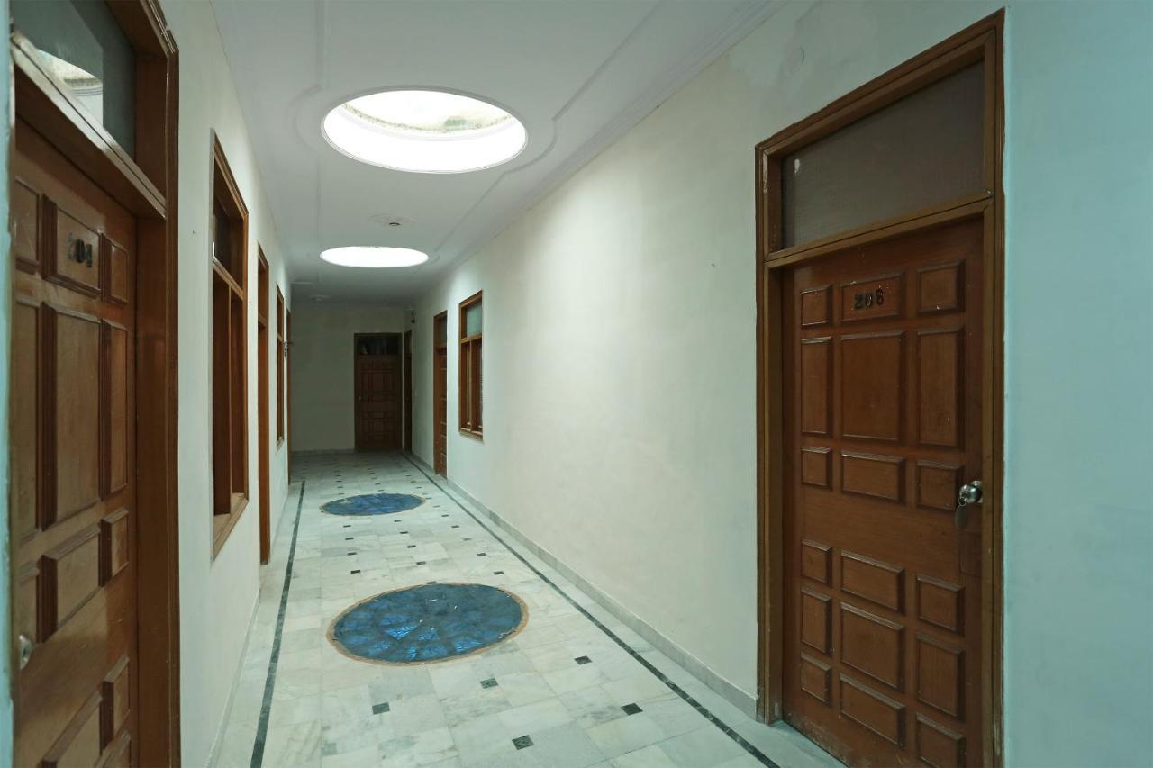 מטורה Oyo 14543 Royal Palace And Banquets מראה חיצוני תמונה