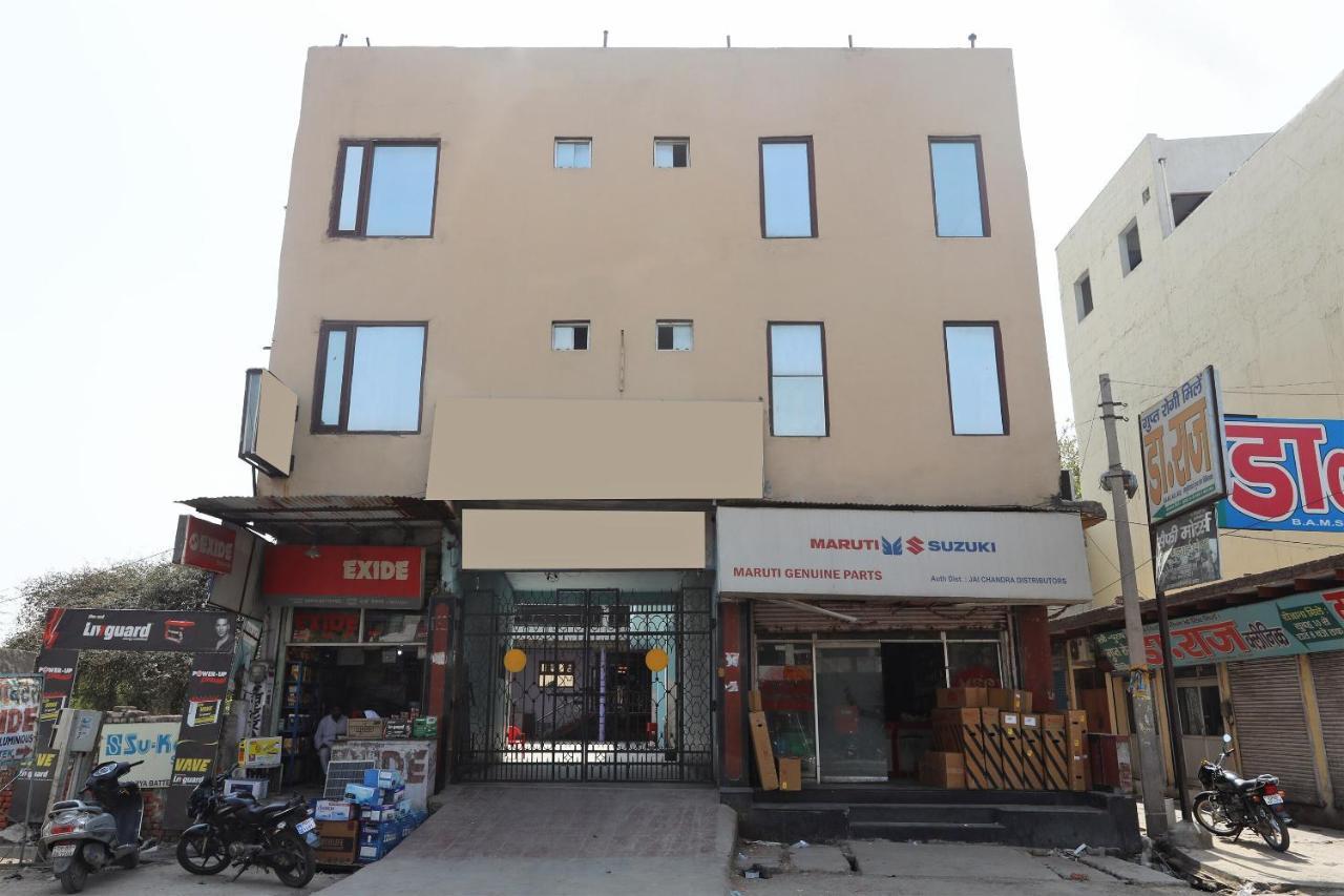 מטורה Oyo 14543 Royal Palace And Banquets מראה חיצוני תמונה